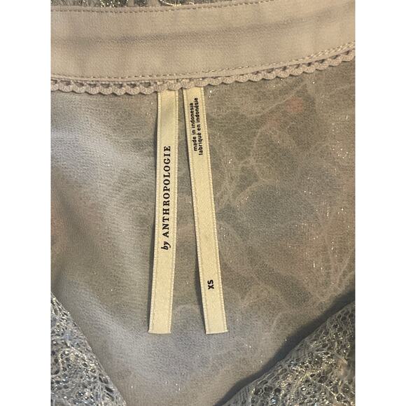 Anthropologie Metallic Lace Button Down Shirt Light Gray Silver X-Small - Picture 11 of 11
